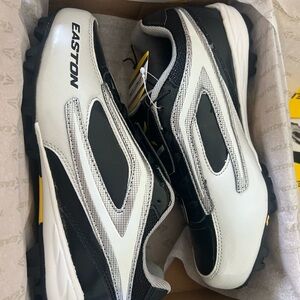 Easton Diamond LO WF11 Women’s Baseball Cleats Black Silver White